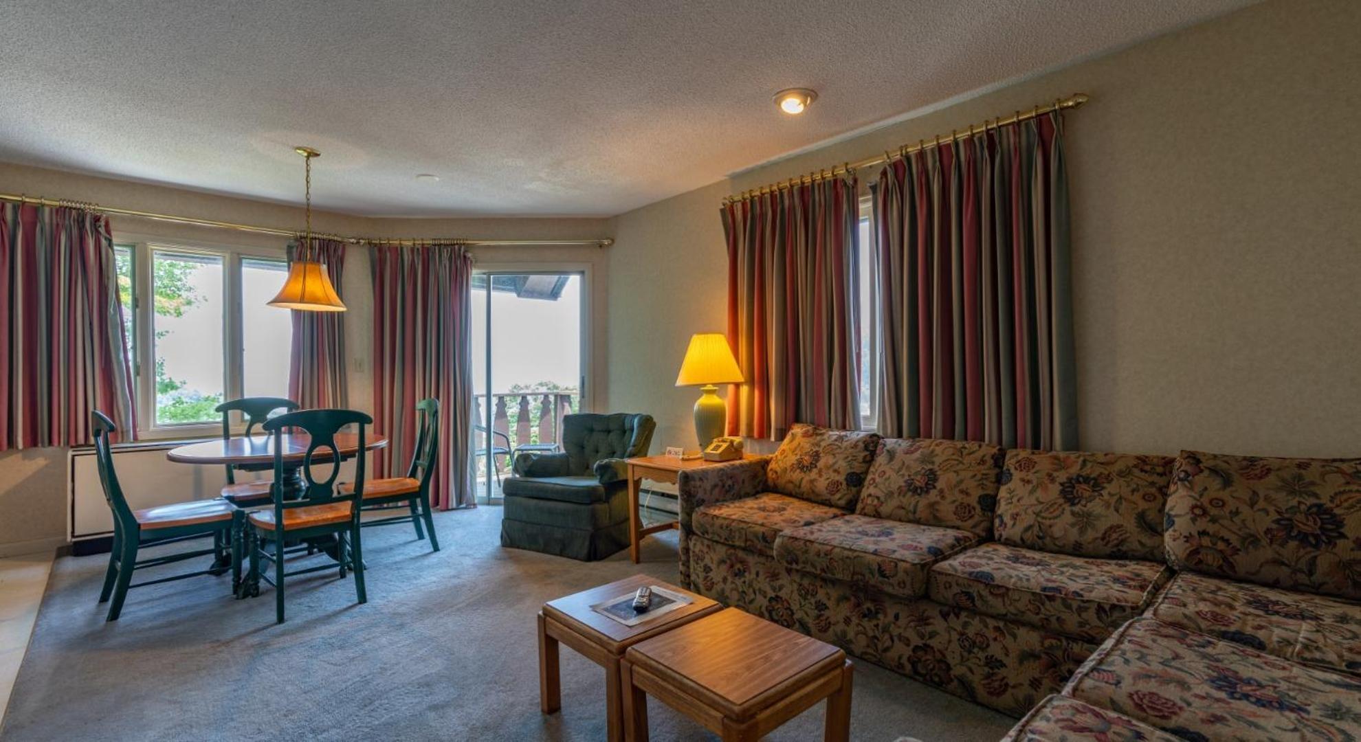 4 Seasons At Beech Mountain Hotel Bilik gambar